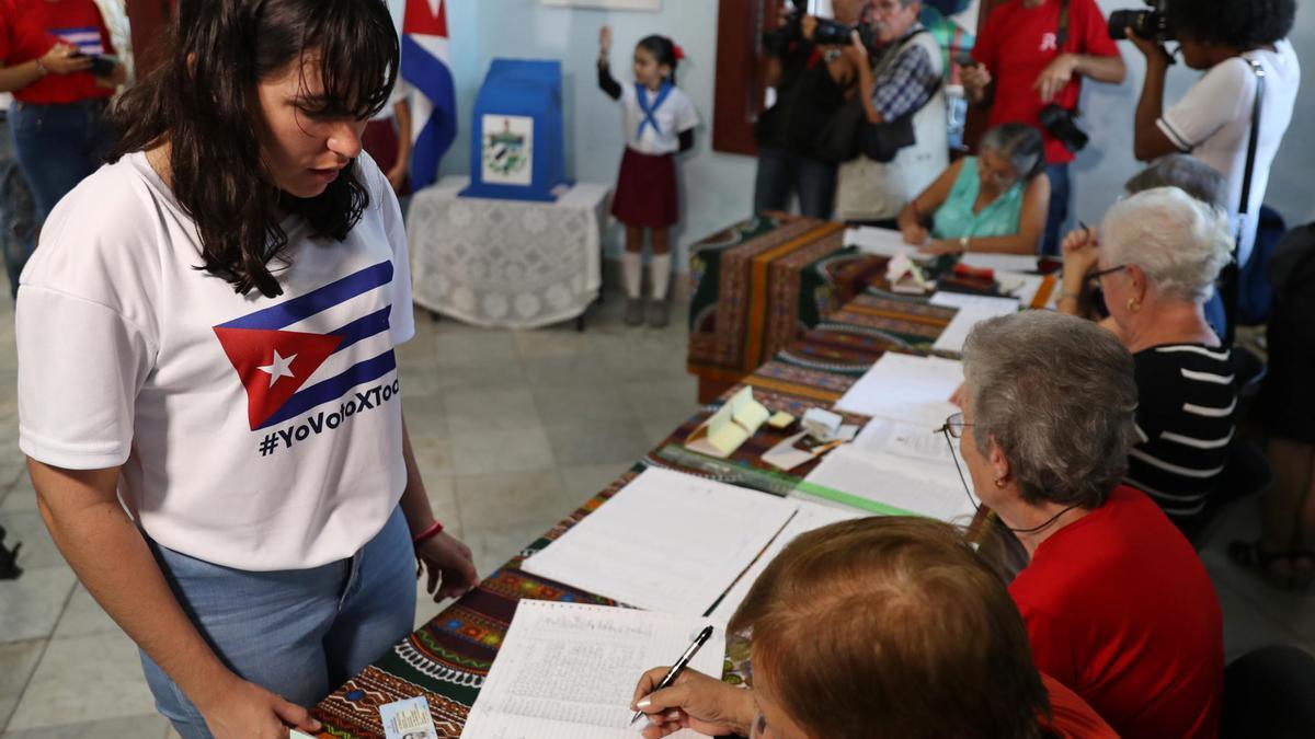 Imagen de un colegio electoral en La Habana