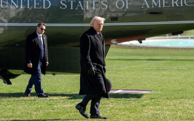 Trump, dirigiéndose a la Casa Blanca.