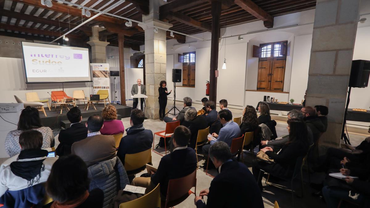 El acto se ha celebrado en la Sala de Armas de la Ciudadela de Pamplona / Iruña.