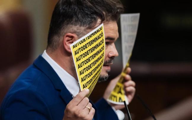 El portavoz de ERC en el Congreso, Gabriel Rufián, durante la primera sesión del debate de investidura. El portavoz de ERC en el Congreso, Gabriel Rufián, durante la primera sesión del debate de investidura.