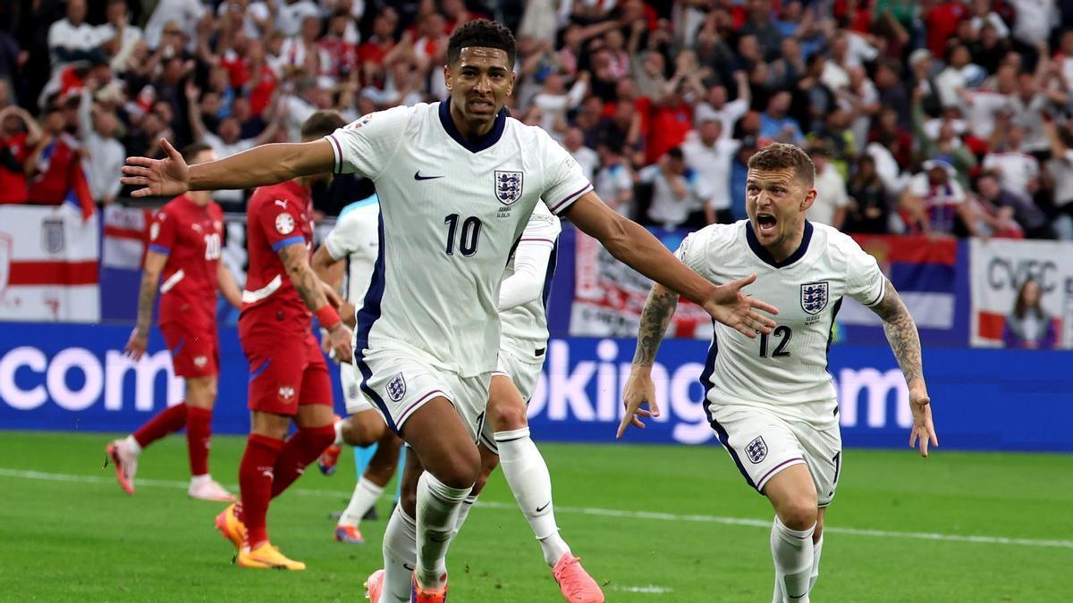 Jude Bellingham celebra el gol con el que ha dado la victoria a Inglaterra.