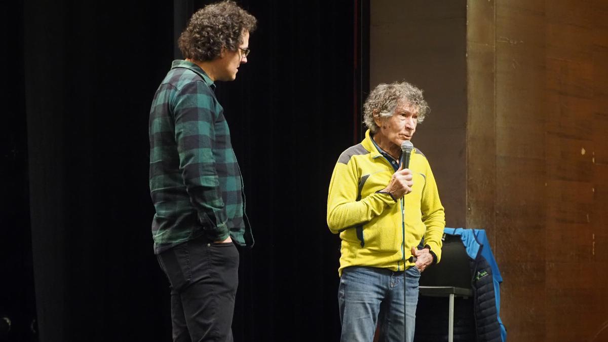 Carlos Soria, durante la charla que ofreció en el teatro Soreasu de Azpeitia.