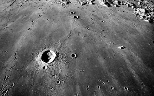 Superficie de la Luna. Superficie de la Luna.