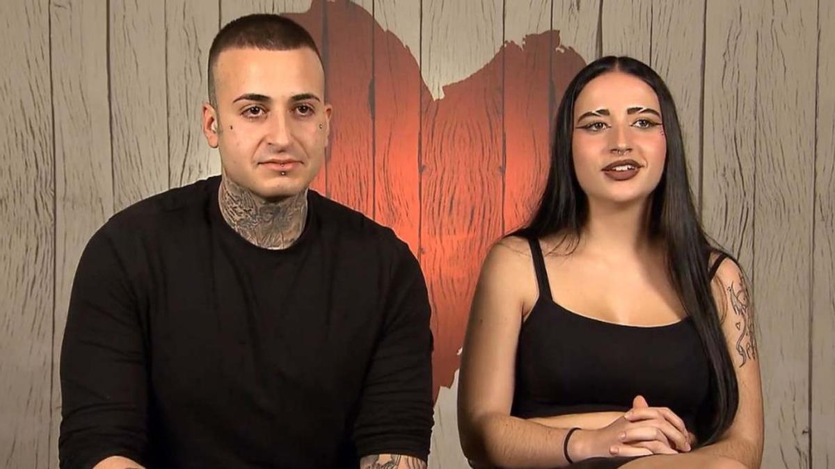 Iomar y Carmela, durante su participación en 'First Dates'.