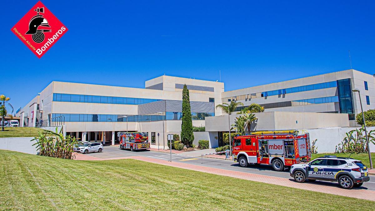 Imagen del Hospital de Torrevieja, donde se ha registrado el incendio.