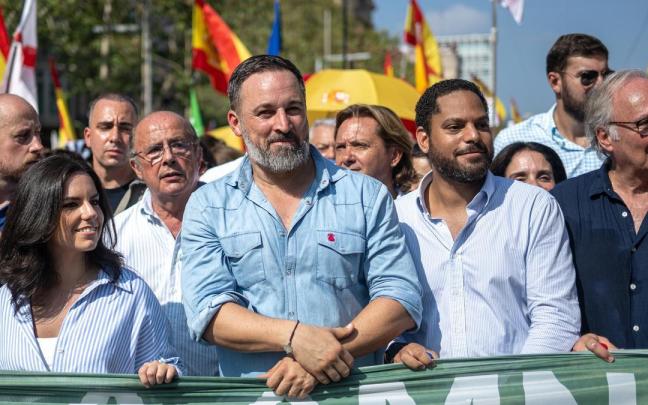 Santiago Abascal, junto a Ignacio Garriga. / EP Santiago Abascal, junto a Ignacio Garriga.