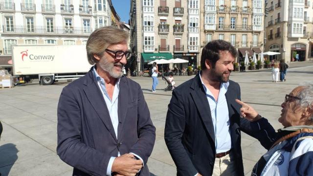El presidente del PP de Araba, Iñaki Oyarzabal, este miércoles ante los medios de comunicación