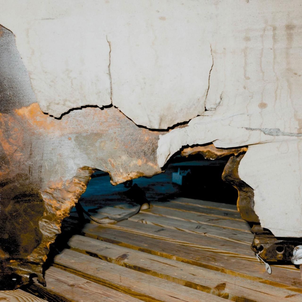 Estado en el que quedó uno de los cohetes que fue recuperado.