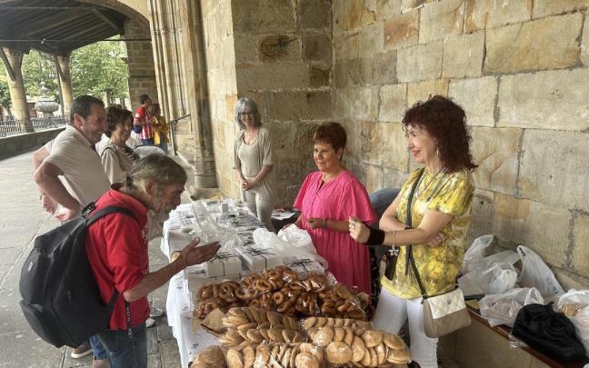 Puesto con productos de las monjas de Santa Ana