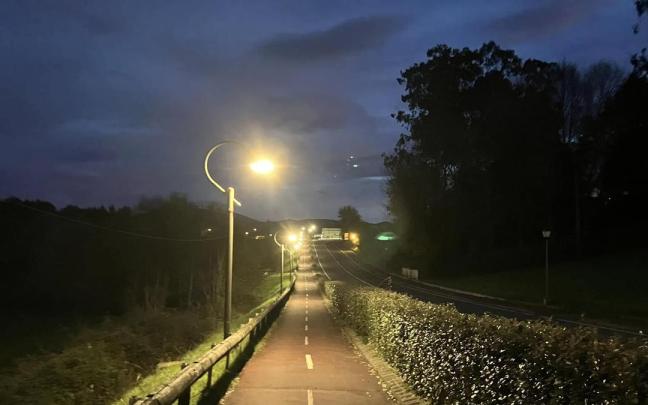 También se ha mejorado la iluminación del bidegorri