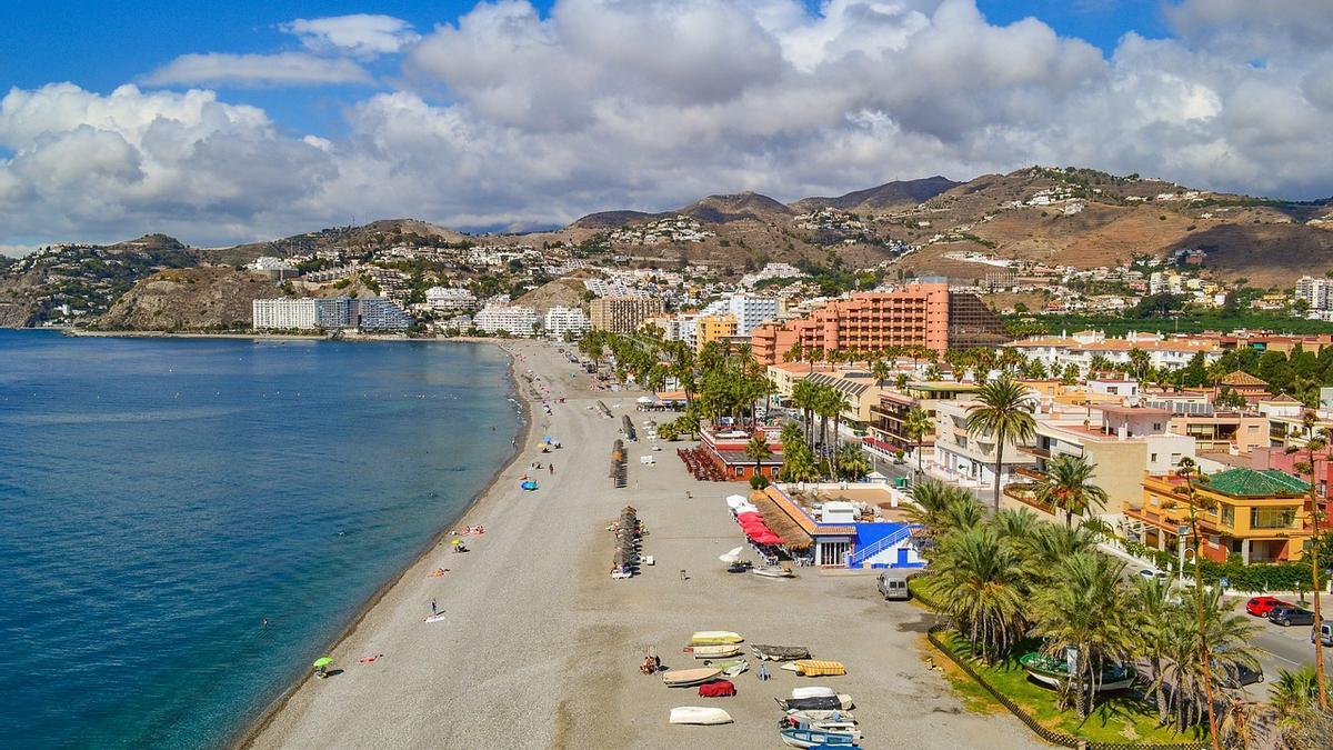 Playa de Almuñécar, en Granada