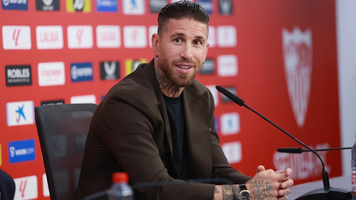 Sergio Ramos, en una rueda de prensa con el Sevilla.