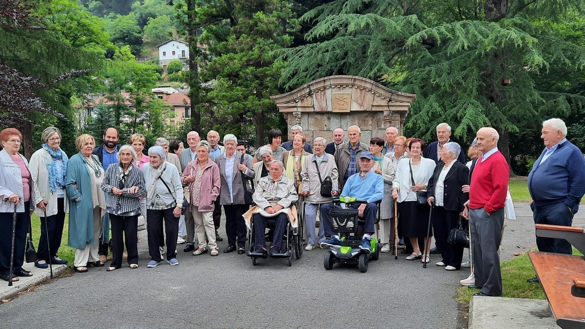 Homenajeados y homenajeadas en el acto celebrado el domingo.