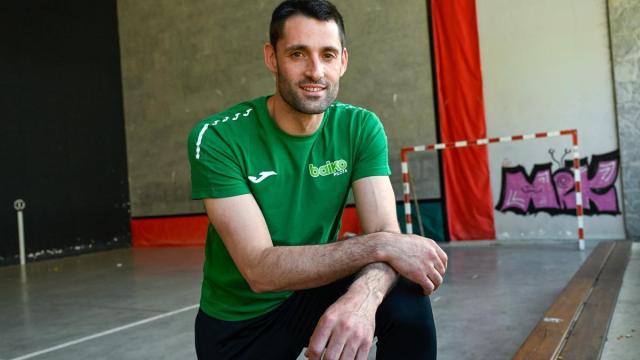 Jon Ander Albisu posa en Ataun.