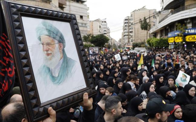 Una campaña de ataques de Estados Unidos e Israel ha matado a su líder supremo, el ayatolá Alí Jamenei.