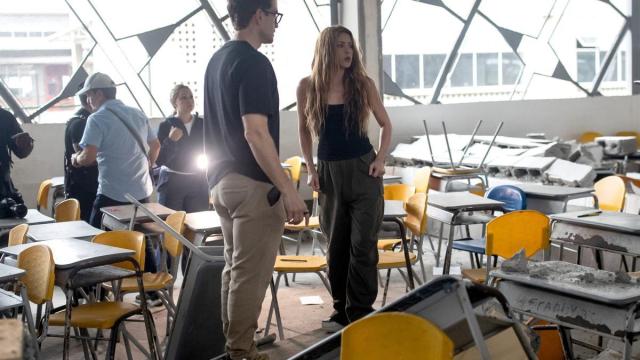 Shakira visita una de las zonas arrasadas por el terremoto en Colombia