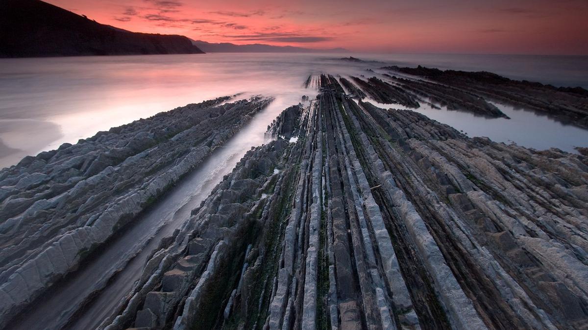 Atardecer desde el flysch del Geoparque de la Costa Vasca