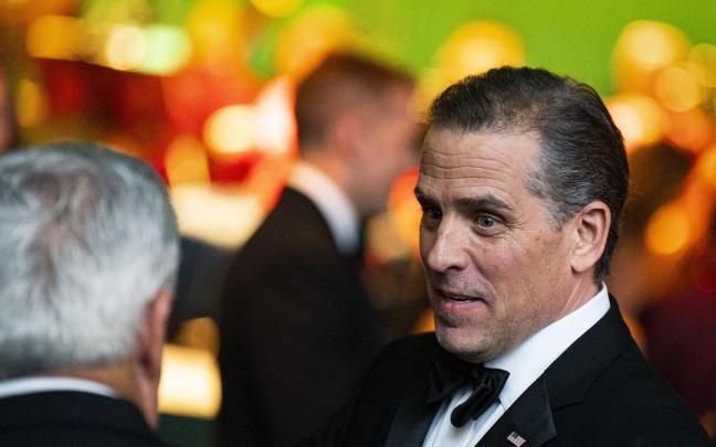Hunter Biden fue imputado por compra y posesión ilegal de armas. Hunter Biden fue imputado por compra y posesión ilegal de armas.