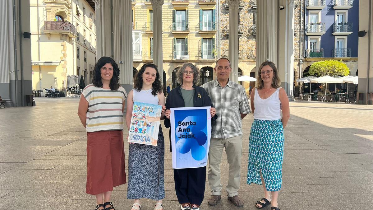 Presentación de los carteles de las fiestas de Santa Ana 2025 de Ordizia.