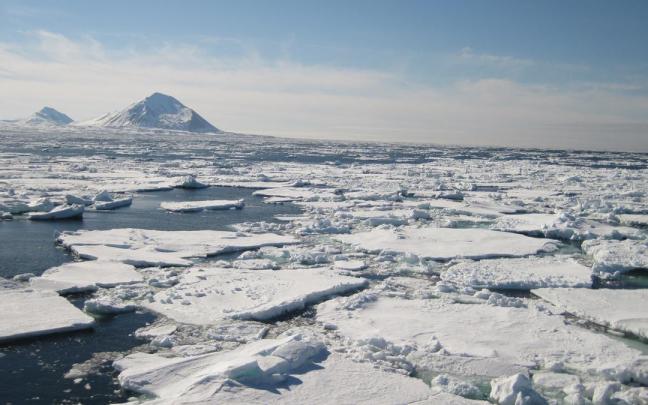 Imagen de archivo del océano Ártico