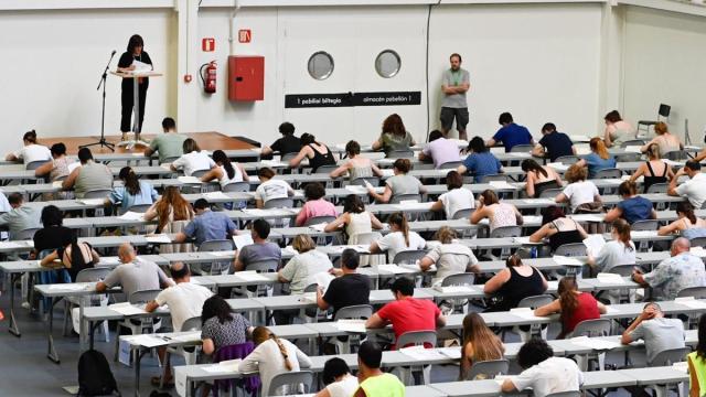 Uno de los exámenes para cubrir varias plazas de empleo público dependientes de la Diputación de Gipuzkoa celebrados el pasado mayo en Ficoba / Arnaitz Rubio
