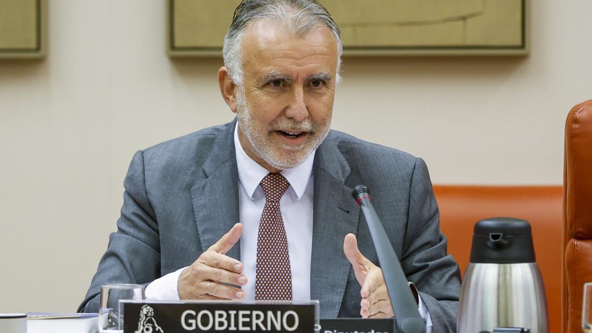 El ministro de Política Territorial y Memoria Democrática, Ángel Víctor Torres