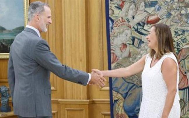 El Rey recibe a Armengol en Zarzuela como paso previo a la ronda de consultas.