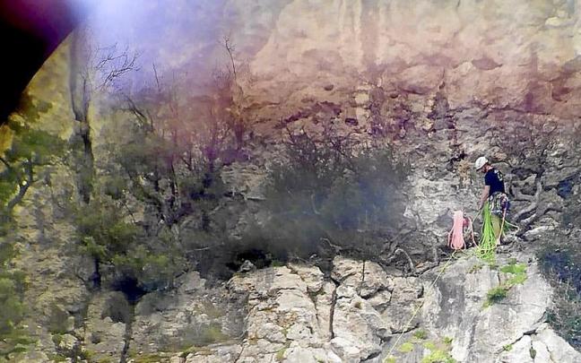Dos escaladores se enfrentan en Euskadi a una multa de hasta 400.000 euros Dos escaladores se enfrentan en Euskadi a una multa de hasta 400.000 euros