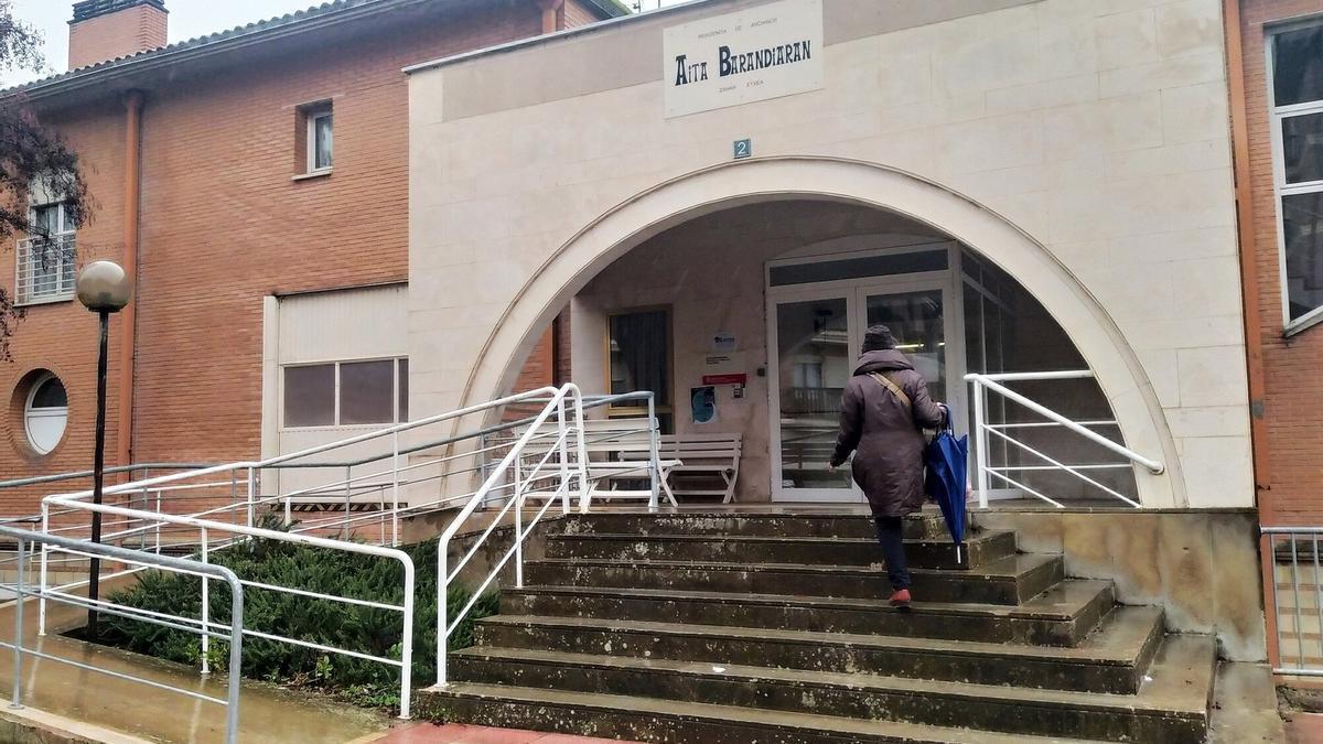 Exterior de la Residencia Aita Barandiaran de Altsasu.