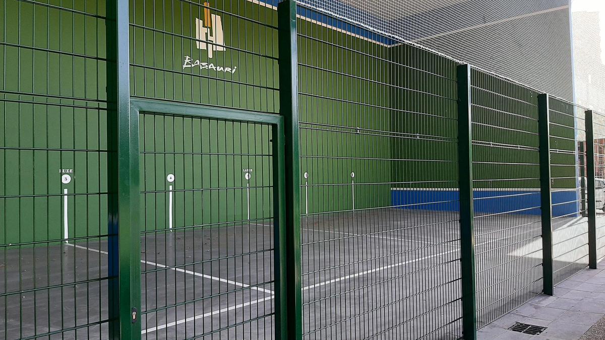 Una de las intervenciones realizadas ha sido la renovación del cierre perimetral