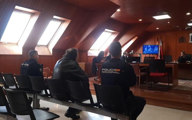 Imagen del juicio contra el hombre acusado de dejar morir a su madre.