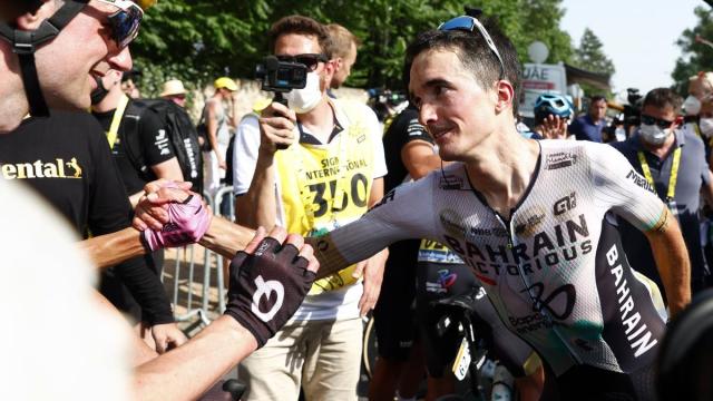Pello Bilbao tras ganar la décima etapa del Tour.