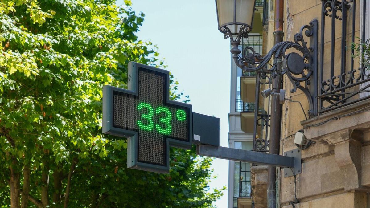 Tenperatura maximoak 35-40 gradu artekoa izango dira astelehenean, kostaldean izan ezik.