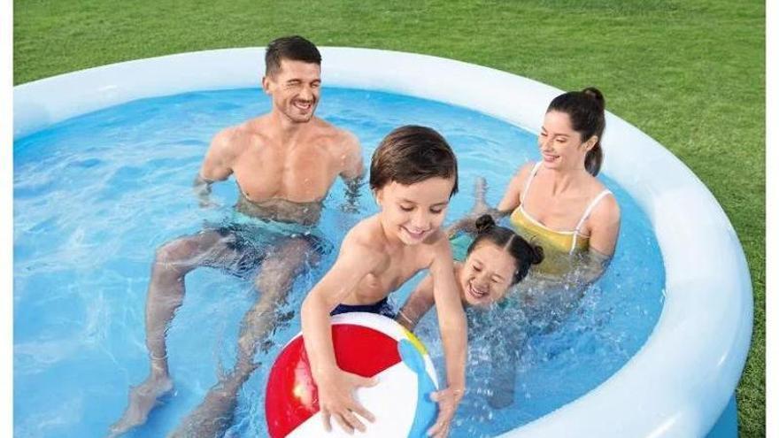 Vista de la piscina Bestway Fast Set de 366 x 76 cm de Lidl