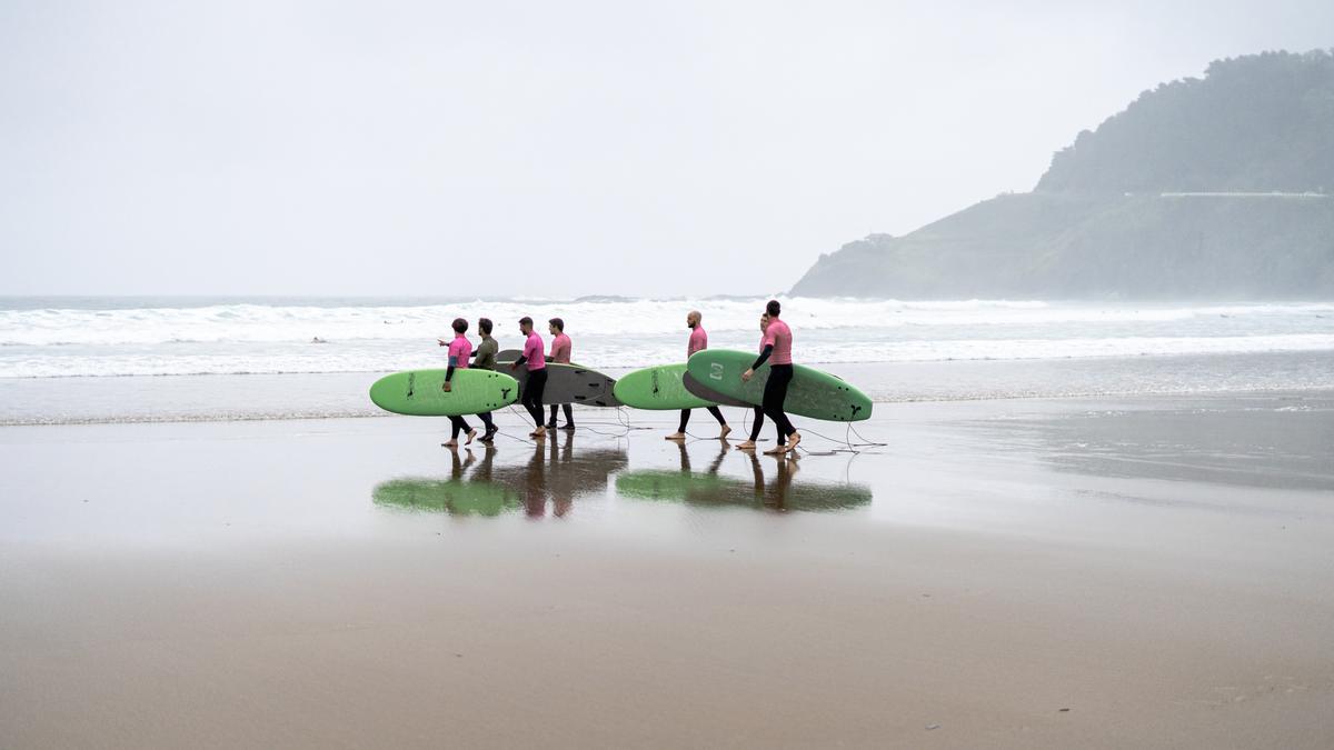 IPAR Surf & Skate Eskola se encuentra en Deba.
