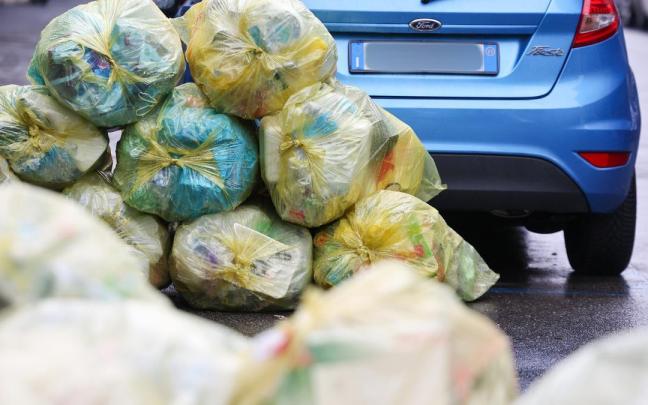 Basura acumulada en Italia.