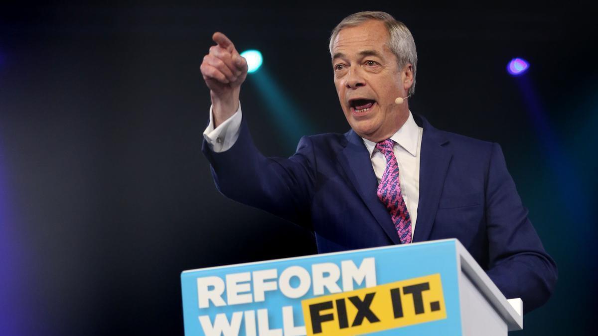 El polémico Nigel Farage, líder de Reforma.