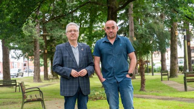 Asensio y Zubeldia en el parque de Aitamarren de Zegama.