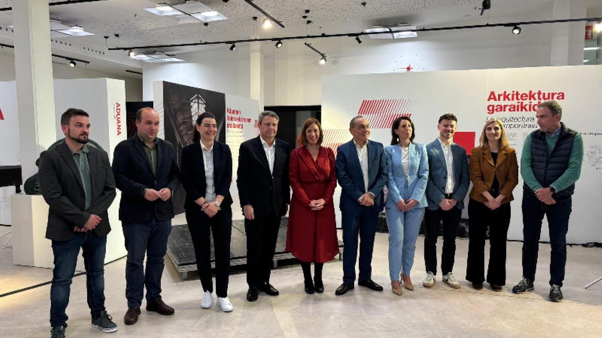 Inauguración de la exposición Vía Irun este lunes.