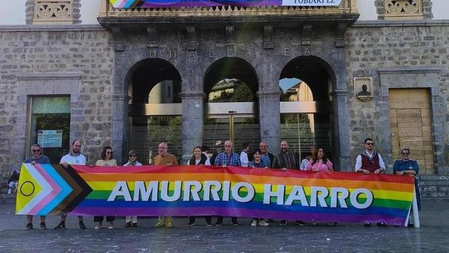 Concentración del día internacional de lucha contra la homofobia del pasado 17 de mayo en Amurrio