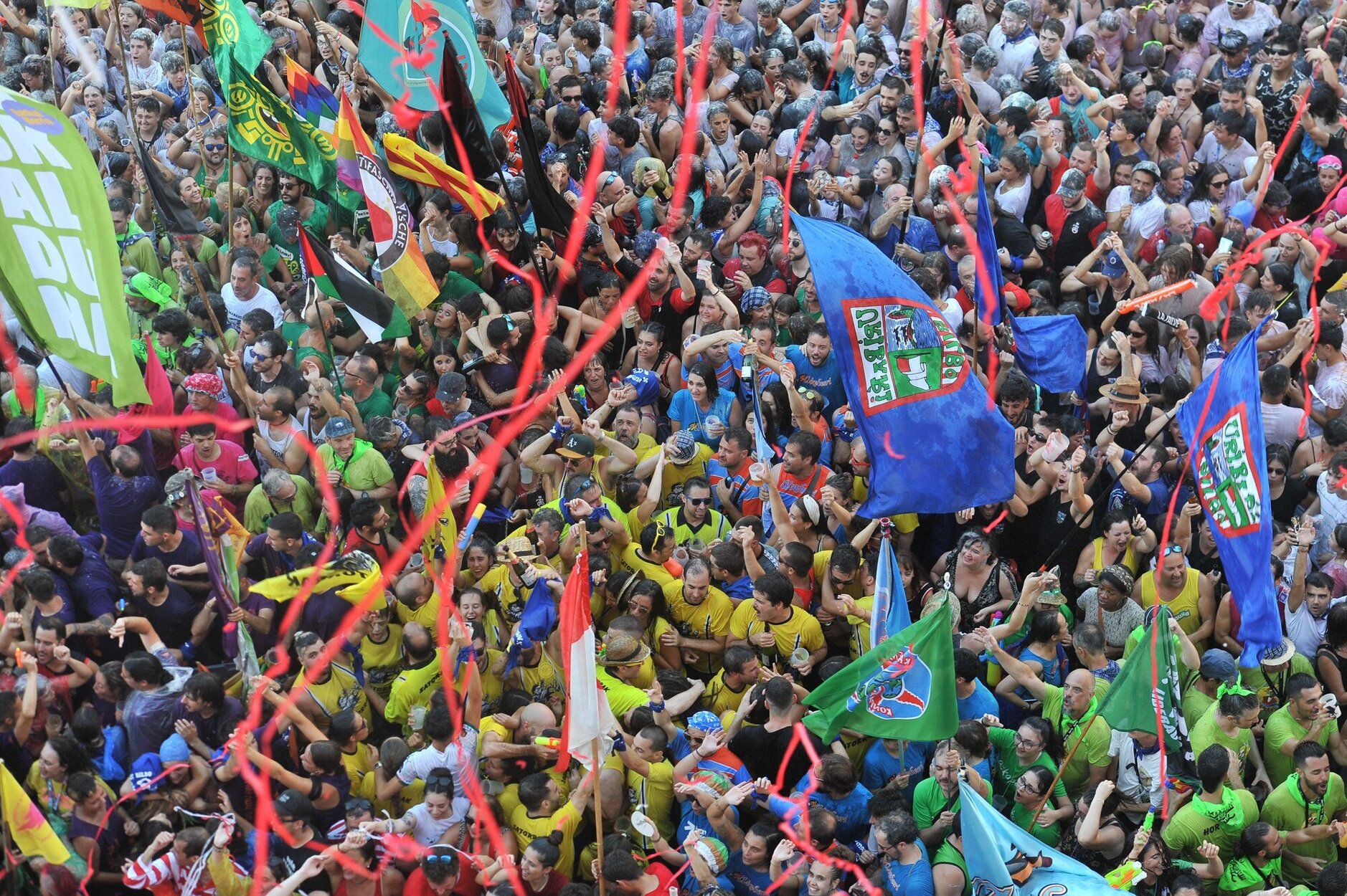 Inicio de Aste Nagusia desde el Teatro Arriaga.