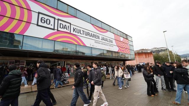 Durangoko Azoka ha hecho un parón de media hora hoy en toda su actividad.