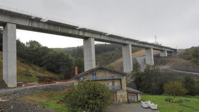 Un tramo del TAV a su paso por Amorebieta-Etxano.