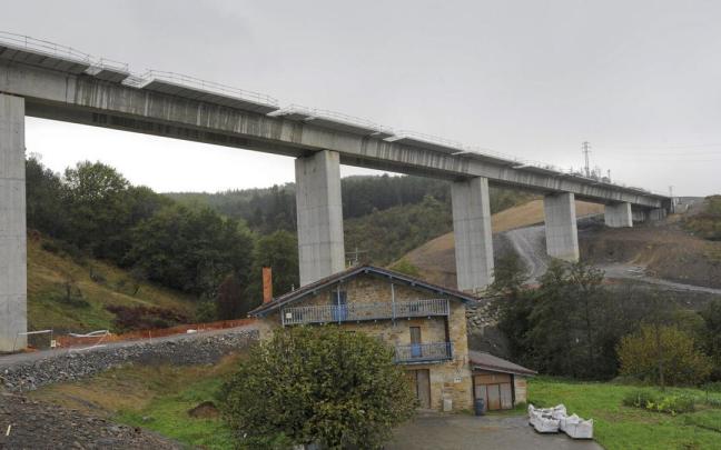 Un tramo del TAV a su paso por Amorebieta-Etxano.