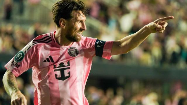 Leo Messi celebra un gol con la camiseta del Inter Miami.