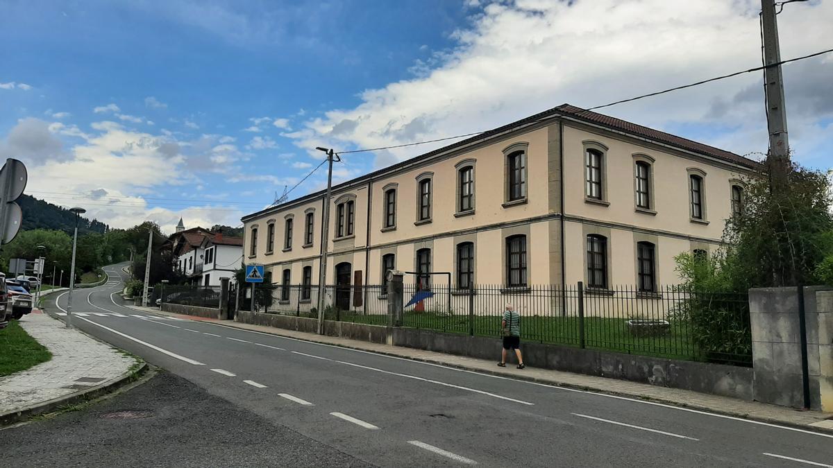 Exterior del museo etnográfico de Artziniega