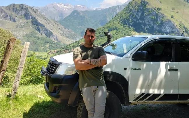 Álvaro regresó a la zona hace seis años por motivos laborales y, al reencontrarse con aquel entorno familiar, tomó una decisión: no permitir que el pueblo terminara desapareciendo.