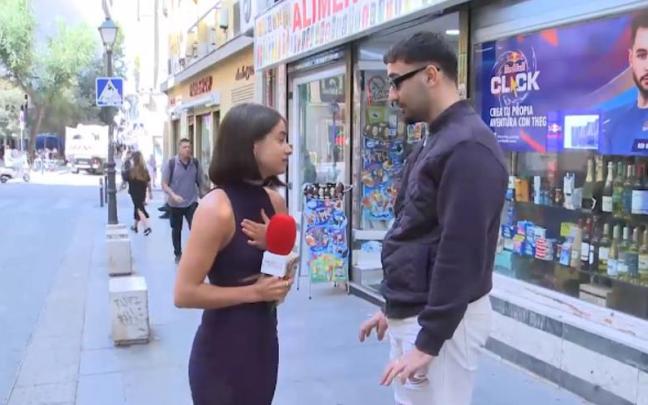 La periodista pide explicaciones al viandante tras agredirla sexualmente. La periodista pide explicaciones al viandante tras agredirla sexualmente.