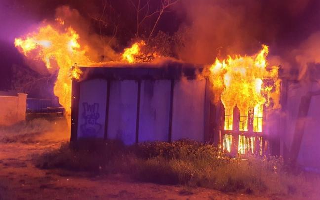 Ocho muertos en República Checa en el incendio de una construcción abandonada Ocho muertos en República Checa en el incendio de una construcción abandonada
