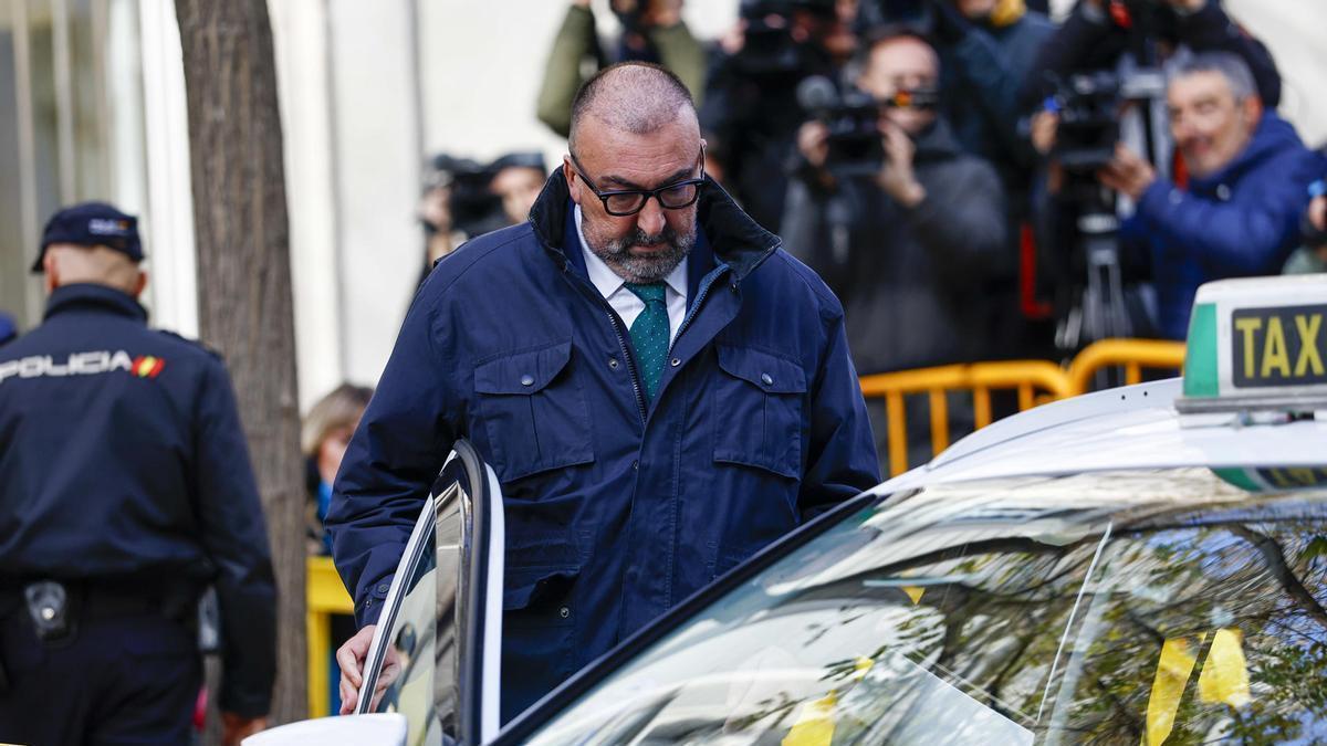 Koldo García abandona el Tribunal Supremo tras su declaración.